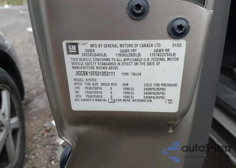 2003 Chevrolet Silverado 1500 K1500 z USA, uszkodzony, nr VIN 2GCEK19T631253111